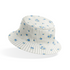 Patrón de flores azules pequeñas sobre fondo de rayas beige y blanco, estilo delicado y fresco bucket hat mockup
