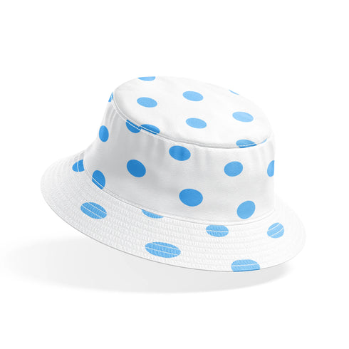 Patrón de pepas azul cielo sobre fondo blanco distribuidas uniformemente