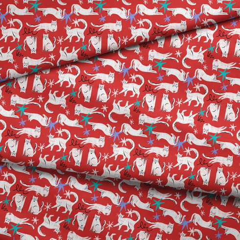 Patrón de gatos blancos dibujados a mano sobre fondo rojo con estrellas de mar azules y turquesa fabric fold mockup