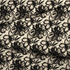 Patrón floral artístico en blanco y negro con flores grandes de trazos expresivos y hojas estilizadas. fabric fold mockup