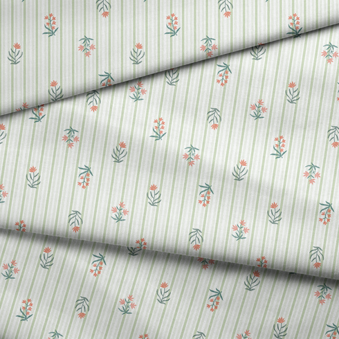 Patrón de rayas verdes con flores coral y hojas dispersas sobre fondo crema fabric fold mockup