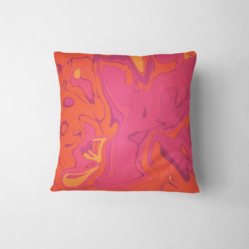 Patrón abstracto de colores vibrantes con tonos de rojo, naranja, púrpura y amarillo en forma de mármol líquido. fabric pillow mockup