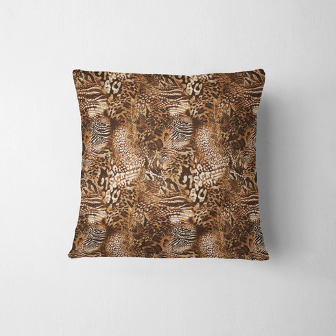 Estampado animal print con leopardo, serpientes y motivos abstractos en tonos café, negro y crema fabric pillow mockup