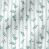 Patrón decorativo con rayas verticales y motivos florales de ramas verdes sobre fondo blanco fabric ripple mockup