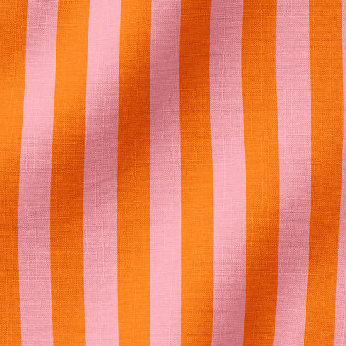 Franjas verticales en naranja y rosado sobre fondo claro