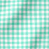 Patrón de cuadros turquesa y verde menta sobre fondo blanco en diseño geométrico regular