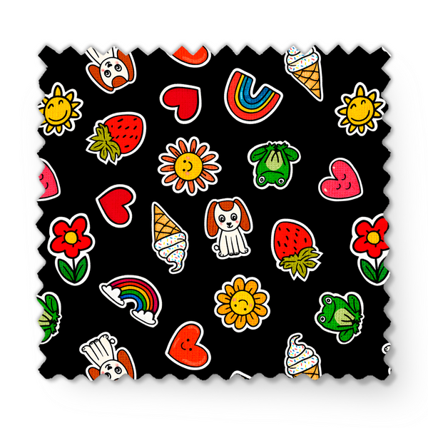 Coloridos stickers de diseño infantil sobre fondo negro: flores, fresas, corazones, arcoíris e iconos de mascotas. fabric swatch mockup