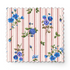 Patrón floral con rosas azules sobre fondo de rayas rosadas y blancas verticales delicadas fabric swatch mockup