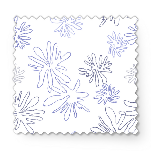 Patrón de flores estilizadas en líneas moradas sobre fondo blanco, diseño floral minimalista y delicado fabric swatch mockup