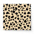 Patrón de pepas irregulares negras sobre fondo beige estilo animal print fabric swatch mockup