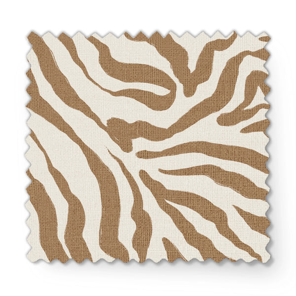 Estampado de rayas onduladas estilo cebra en café y crema fabric swatch mockup