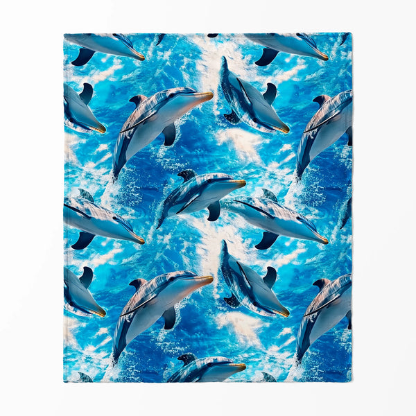Delfines en el Agua Cobija
