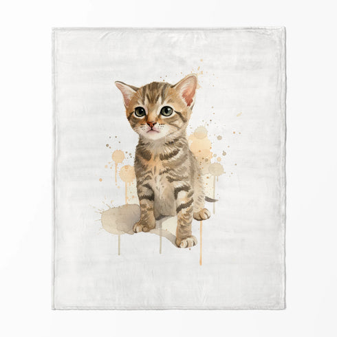 Tierno gatito atigrado acostado, ilustración acuarela con salpicaduras de color beige y tonos suaves. sutex blanket fullview rotated