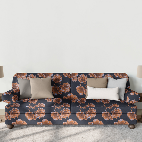 Flores estilizadas en tonos ocre y marrón sobre fondo negro oscuro, diseño artístico botánico decorativo sutex sofa mockup