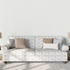 Patrón de rayas verticales con motivos florales delicados en tonos azules sobre fondo crema sutex sofa mockup