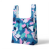 Patrón abstracto en tonos azul, turquesa, rosa y blanco con formas orgánicas superpuestas. sutex tote mockup
