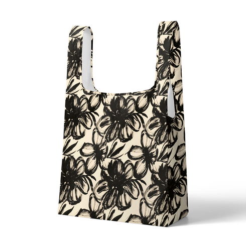 Patrón floral artístico en blanco y negro con flores grandes de trazos expresivos y hojas estilizadas. sutex tote mockup