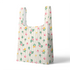 Patrón floral con rosas rosadas y amarillas sobre fondo de rayas beige y crema con hojas verdes sutex tote mockup