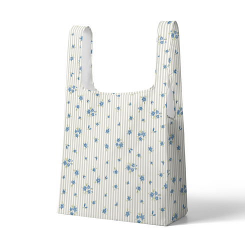 Patrón de flores azules pequeñas sobre fondo de rayas beige y blanco, estilo delicado y fresco sutex tote mockup