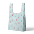 Patrón de rayas verticales turquesa sobre fondo blanco con motivos de hojas rosado coral dispersos sutex tote mockup