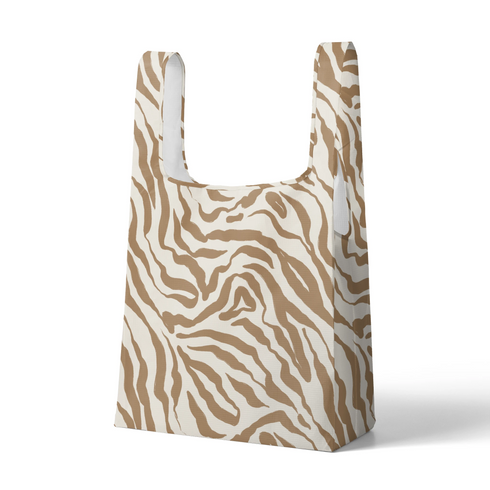 Estampado de rayas onduladas estilo cebra en café y crema sutex tote mockup