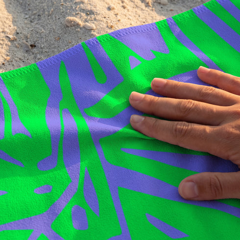 Formas de Hojas Verde Intenso y Azul Toalla Viajera