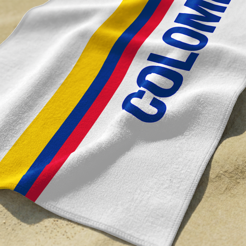 Bandera colombiana invertida con franjas horizontales amarilla, azul y roja sobre fondo blanco sutex towel closeup