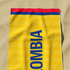 Bandera amarilla con texto azul "COLOMBIA" invertido, bordes rojos laterales sutex towel medium