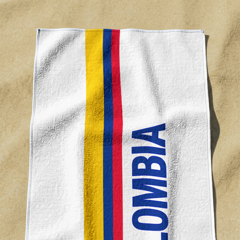 Bandera colombiana invertida con franjas horizontales amarilla, azul y roja sobre fondo blanco sutex towel medium