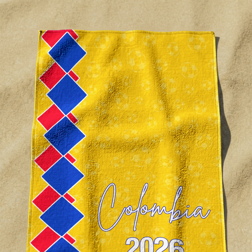 Diseño decorativo amarillo con patrón geométrico de rombos azules y rojos, texto "Virginia 2026 sutex towel medium