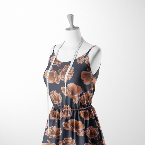 Flores estilizadas en tonos ocre y marrón sobre fondo negro oscuro, diseño artístico botánico decorativo sutex woven dress form mockup