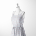 Patrón de rayas verticales azul cielo con delicadas flores rosado pálido dispersas sutex woven dress form mockup