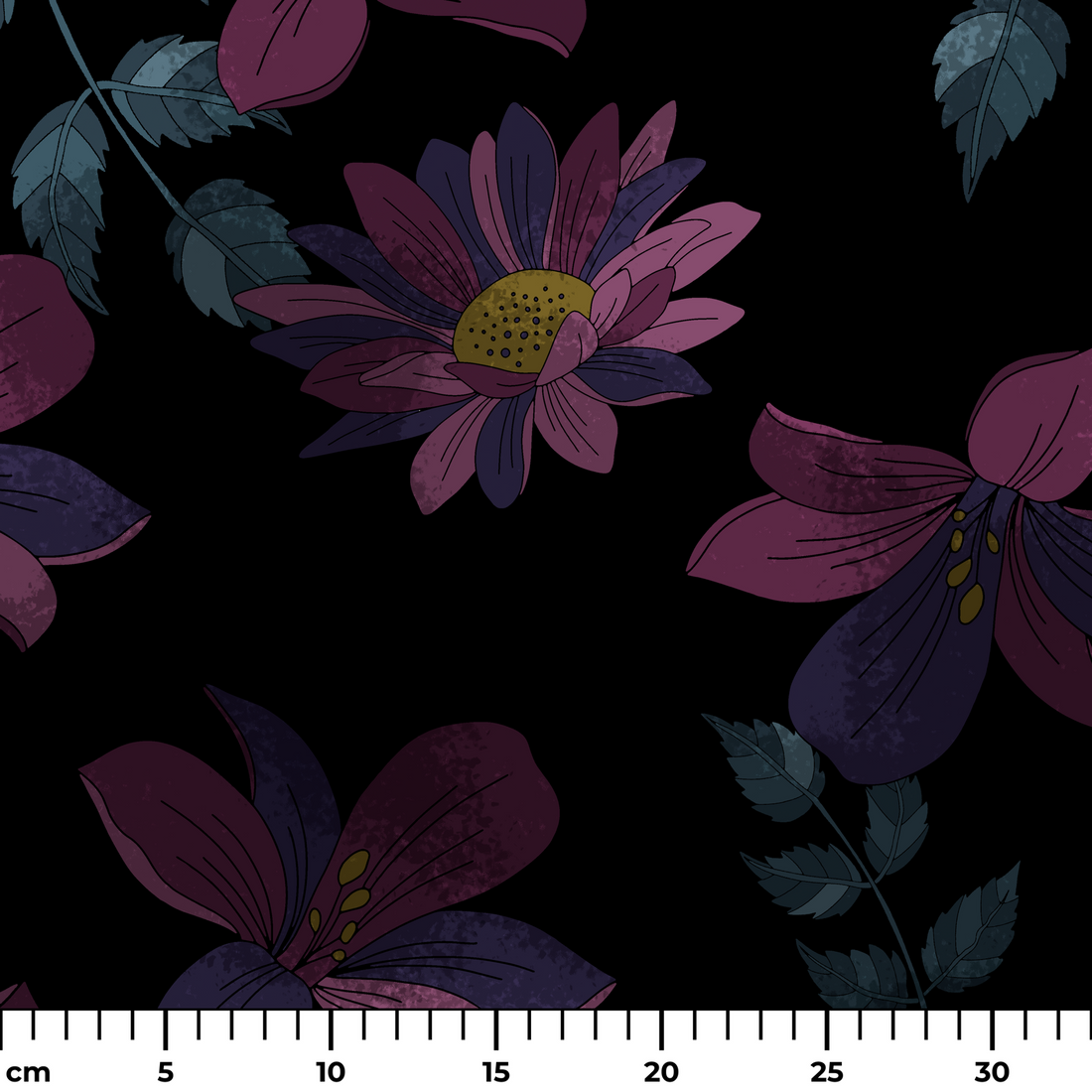 Patrón floral de flores moradas con centros amarillos sobre fondo negro ruler cm