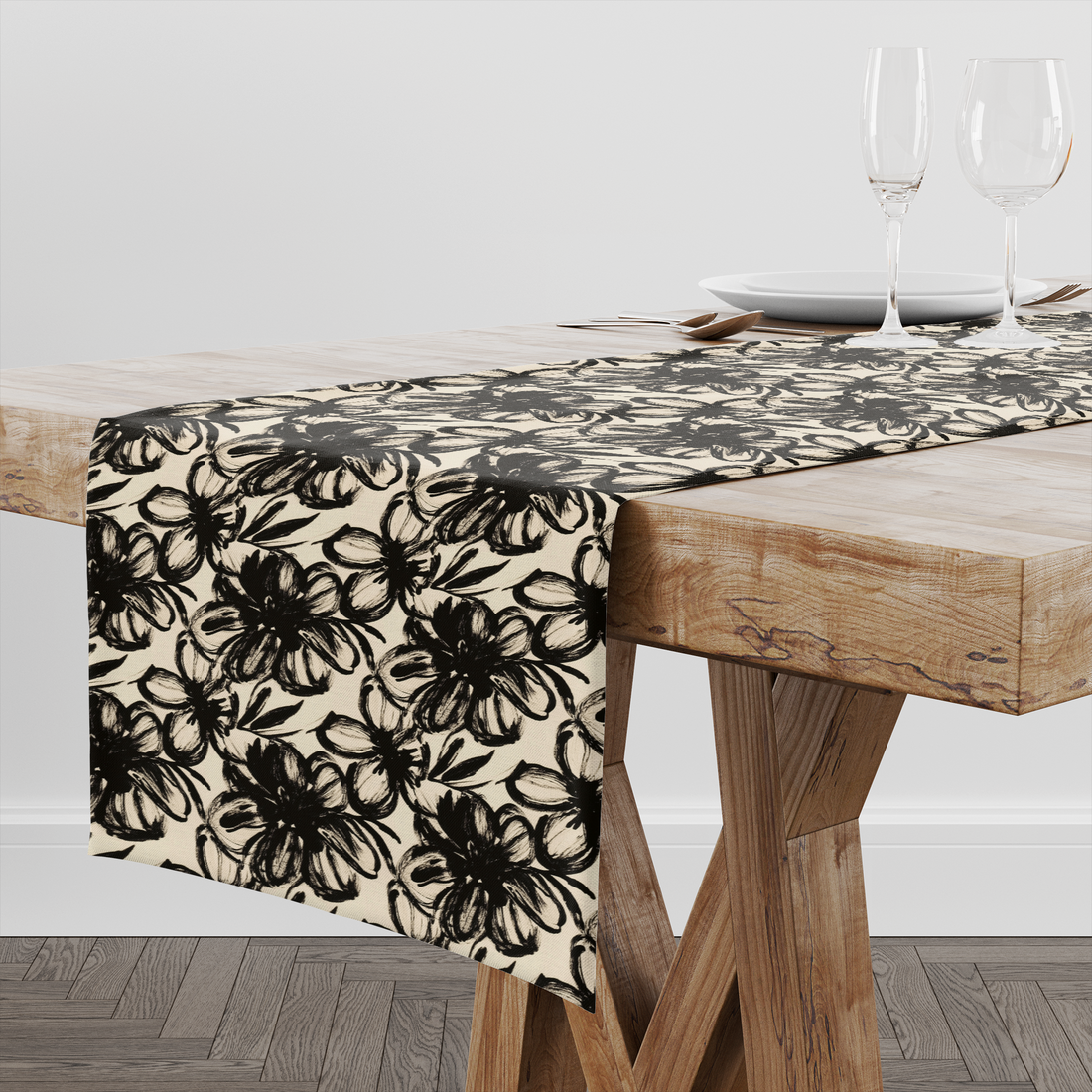 Patrón floral artístico en blanco y negro con flores grandes de trazos expresivos y hojas estilizadas. table runner mockup